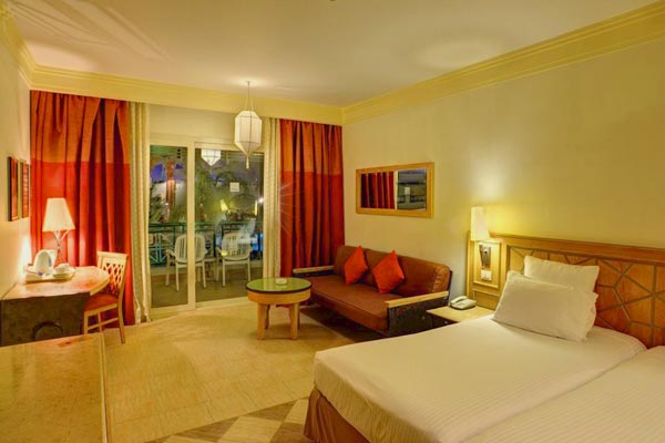 Фото номер отеля Novotel beach, зиний отдых с детьми в Шарме