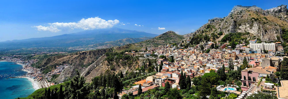 Фото панорама курорта Джардини Наксос, Сицилия